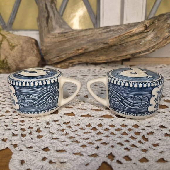 Vintage Salt & Pepper Shakers - Picture 6 of 12